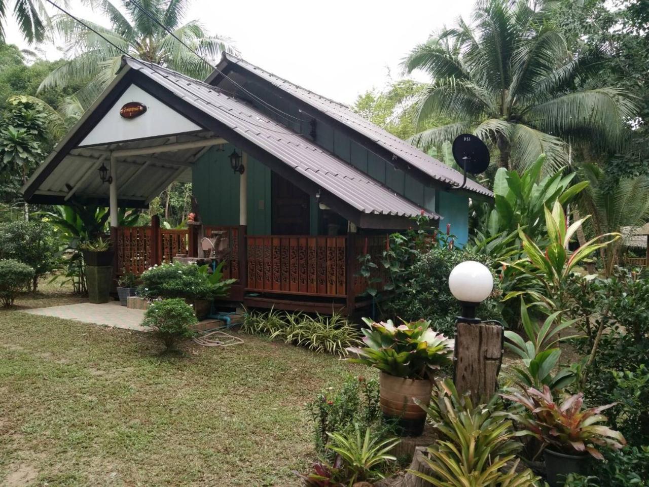 Baan Kon Kan Resort Ko Kut Exterior photo