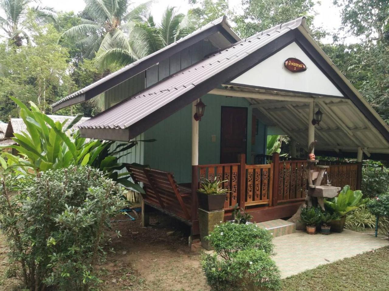 Baan Kon Kan Resort Ko Kut Exterior photo