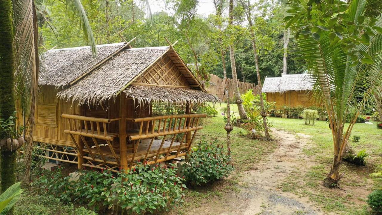 Baan Kon Kan Resort Ko Kut Exterior photo