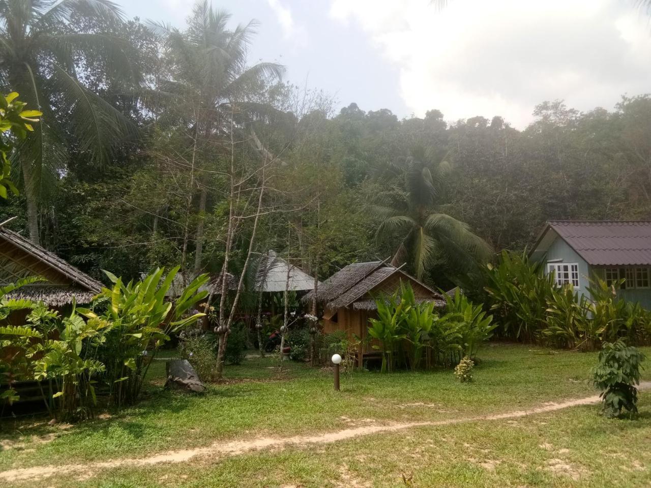 Baan Kon Kan Resort Ko Kut Exterior photo